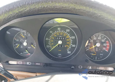 1984 Mercedes-Benz 380 Sl z USA, uszkodzony, nr VIN WDBBA45AXEA012235